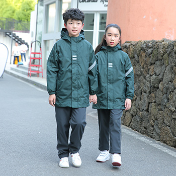 國(guó)際學(xué)校高端沖鋒衣  高亮反光條  三色可選